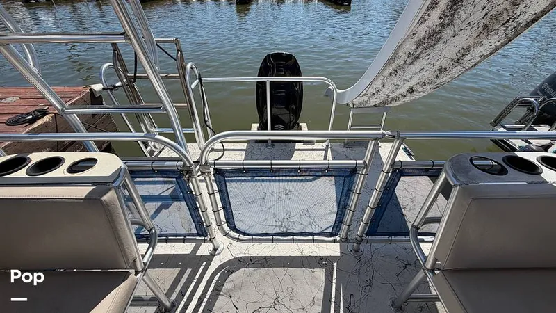 Slide: The Image of A&M A&M Manufacturing Funship Double Decker 2022 - 16276253