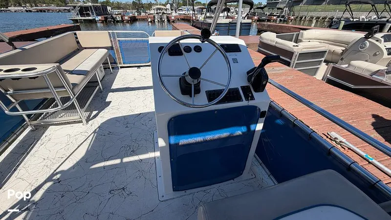 Slide: The Image of A&M A&M Manufacturing Funship Double Decker 2022 - 16276241