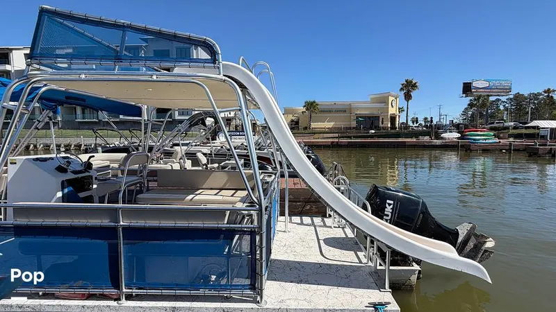 Slide: The Image of A&M A&M Manufacturing Funship Double Decker 2022 - 16276262