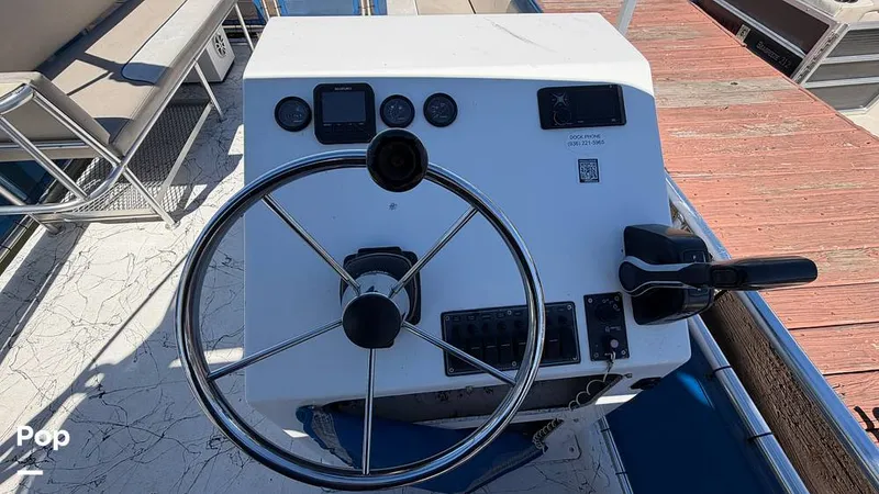 Slide: The Image of A&M A&M Manufacturing Funship Double Decker 2022 - 16276239