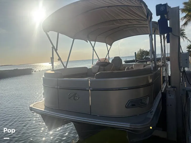 Slide: The Image of Avalon Catalina Entertainer 2021 - 16284928