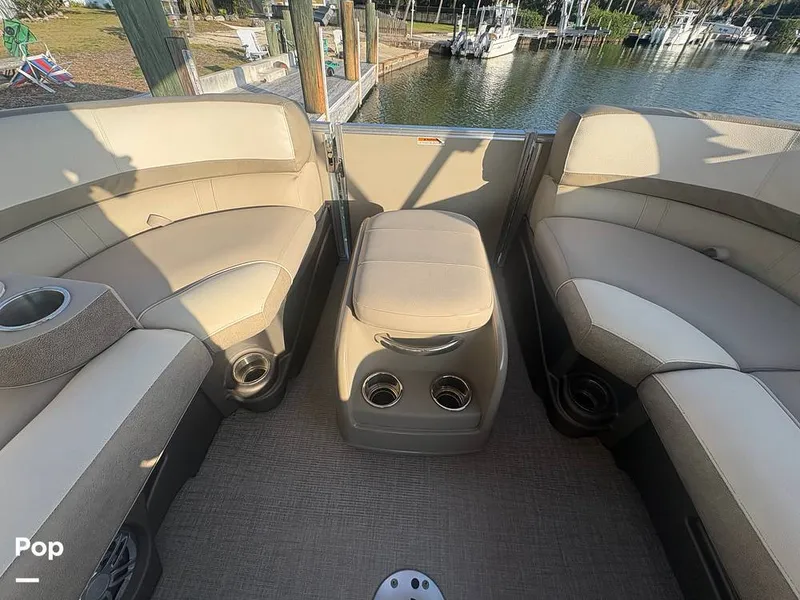 Slide: The Image of Avalon Catalina Entertainer 2021 - 16284939