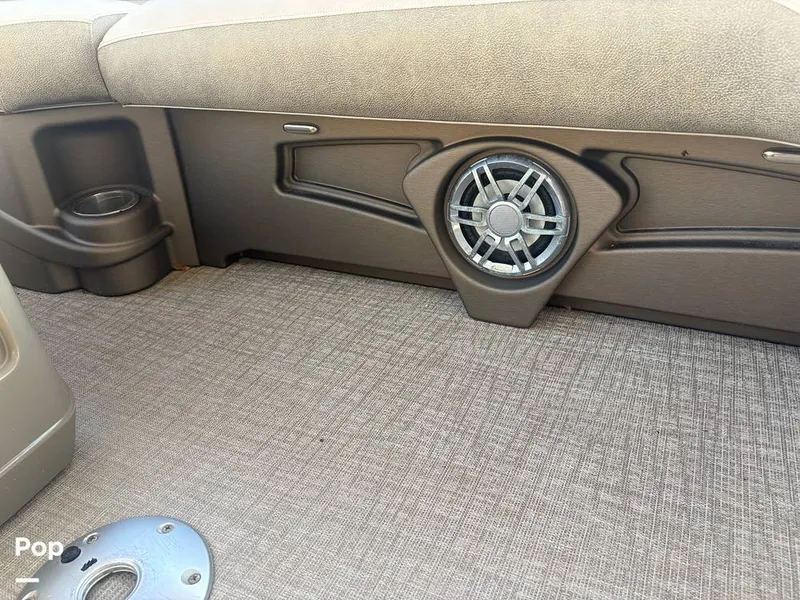 Slide: The Image of Avalon Catalina Entertainer 2021 - 16284941