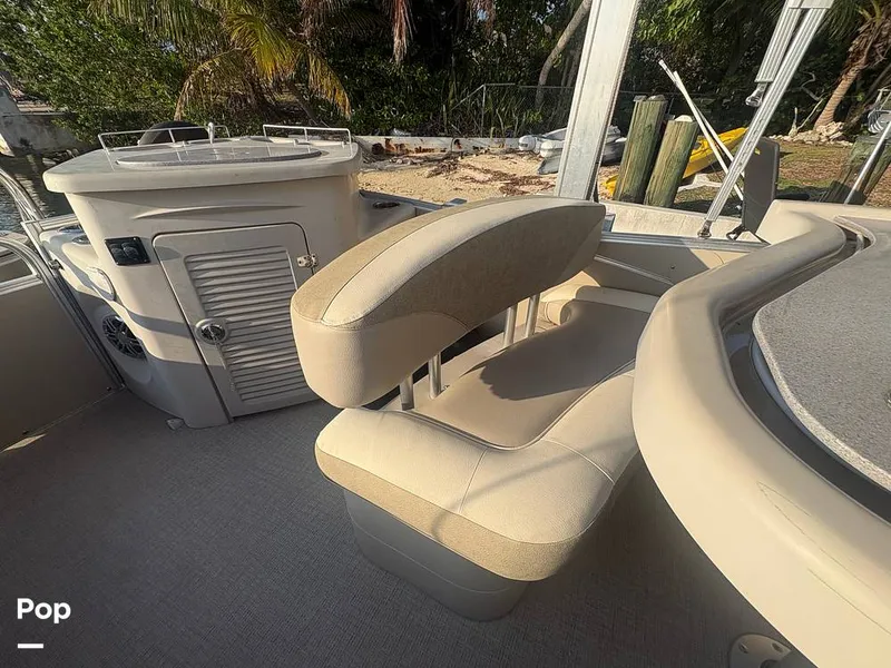 Slide: The Image of Avalon Catalina Entertainer 2021 - 16284956