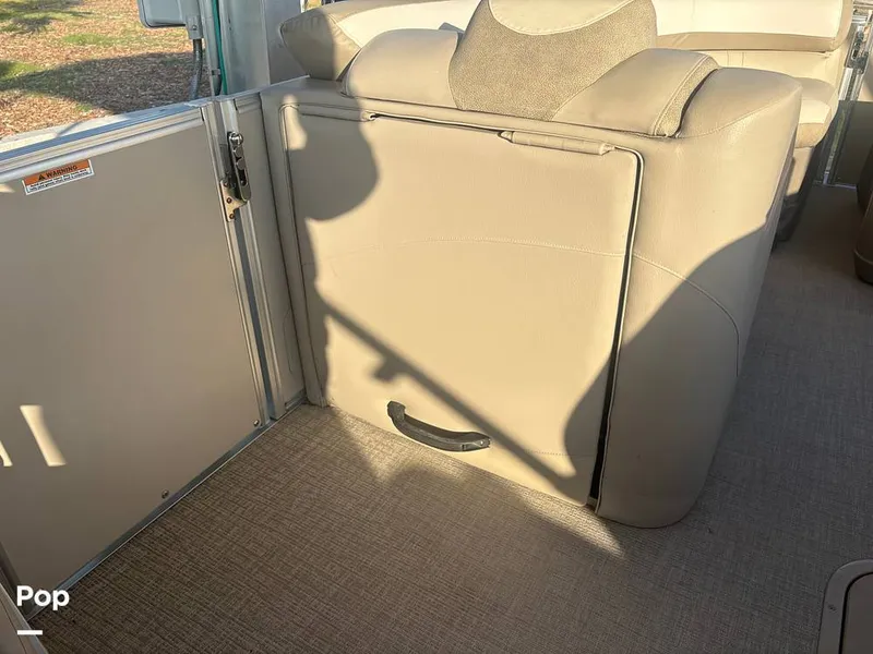 Slide: The Image of Avalon Catalina Entertainer 2021 - 16284948