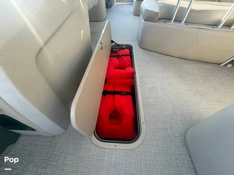 Slide: The Image of Avalon Catalina Entertainer 2021 - 16284952