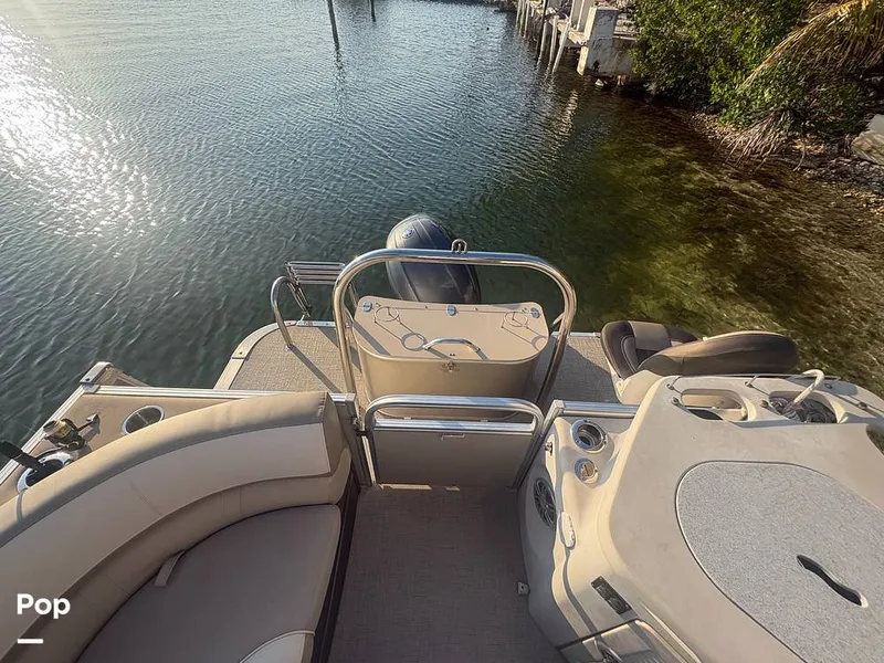 Slide: The Image of Avalon Catalina Entertainer 2021 - 16284975