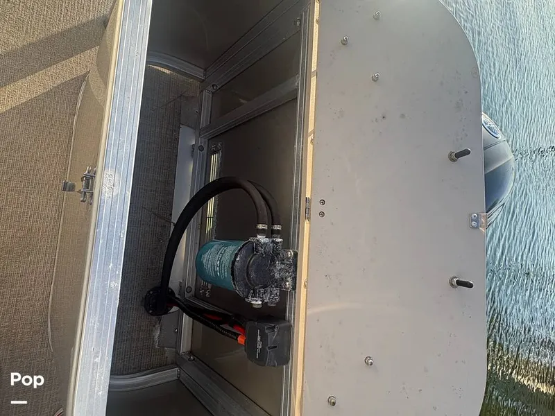 Slide: The Image of Avalon Catalina Entertainer 2021 - 16284988