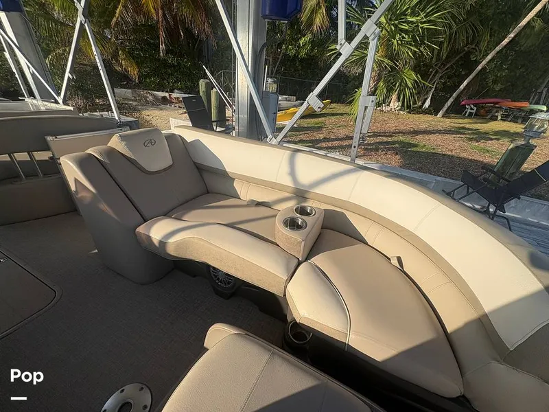 Slide: The Image of Avalon Catalina Entertainer 2585 2021 - 16284933