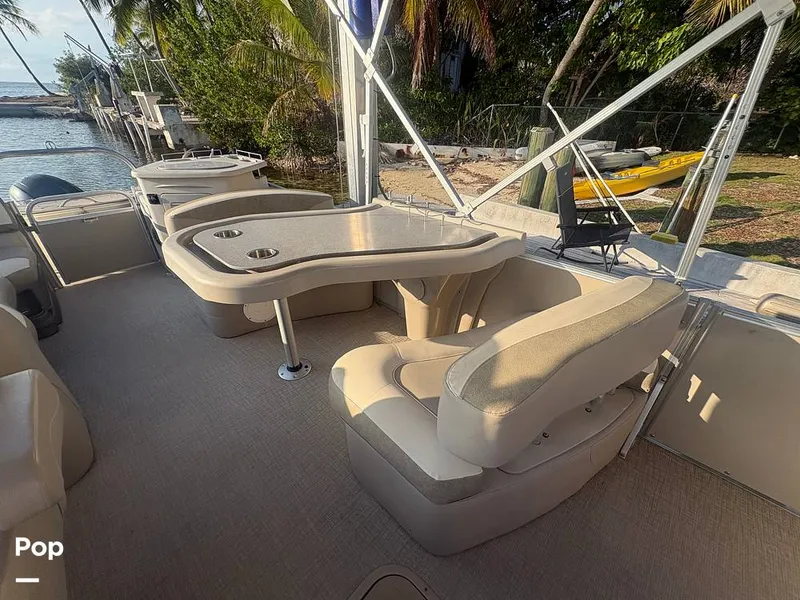 Slide: The Image of Avalon Catalina Entertainer 2585 2021 - 16284951