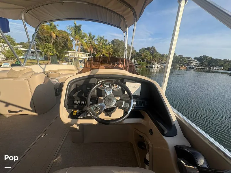 Slide: The Image of Avalon Catalina Entertainer 2585 2021 - 16284958