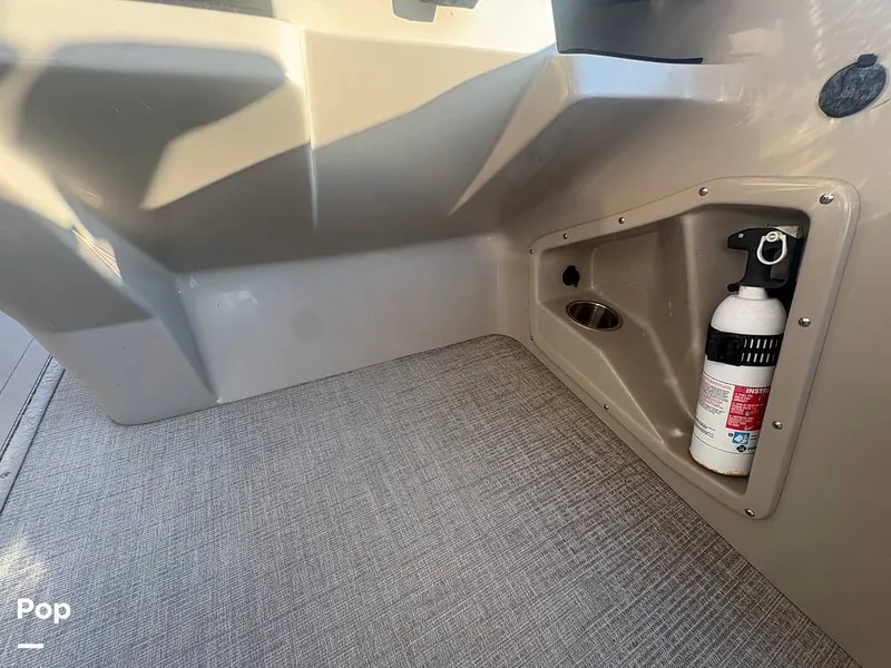 Slide: The Image of Avalon Catalina Entertainer 2585 2021 - 16284963