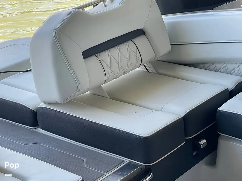 Slide: The Image of Regal LS6 2022 - 16288289