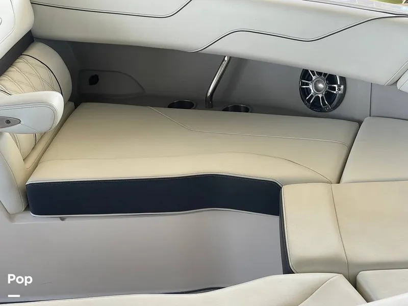 Slide: The Image of Regal LS6 2022 - 16288524