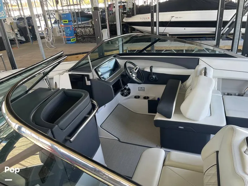 Slide: The Image of Regal LS6 2022 - 16288567