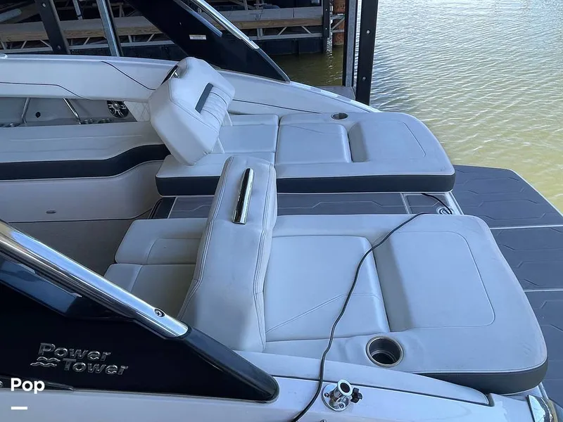 Slide: The Image of Regal LS6 2022 - 16287344