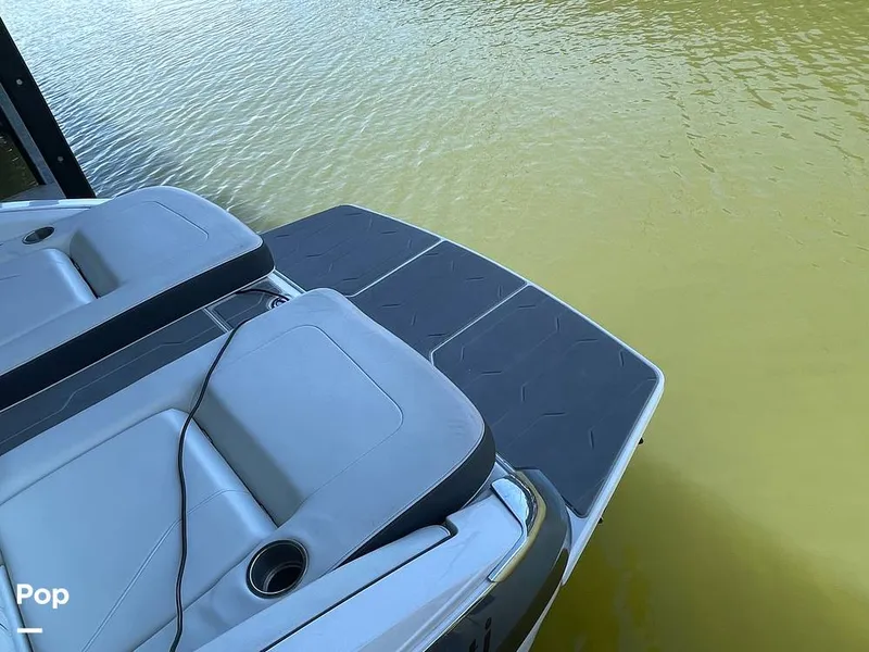 Slide: The Image of Regal LS6 2022 - 16287345