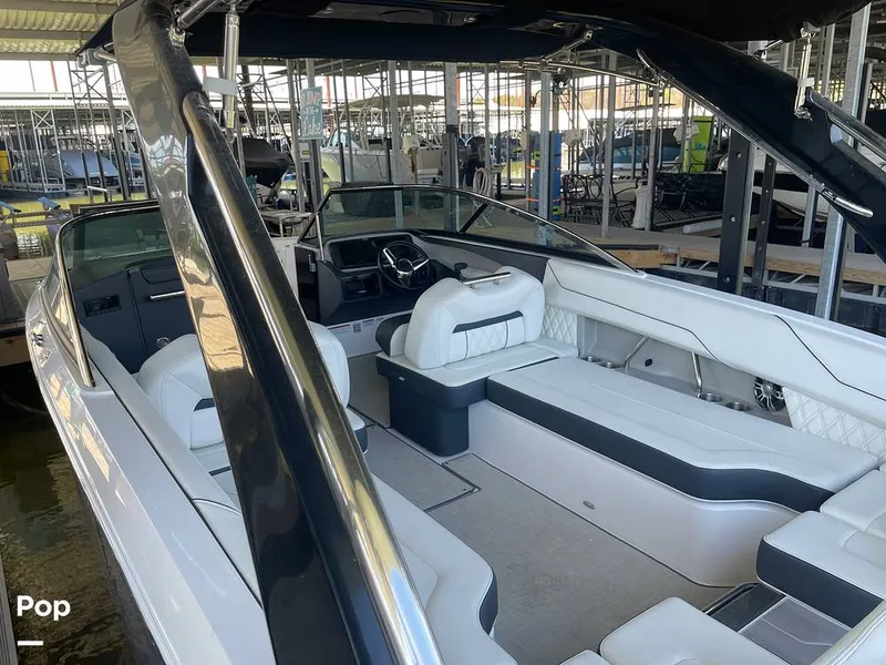 Slide: The Image of Regal LS6 2022 - 16287437