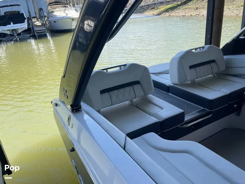 Slide: The Image of Regal LS6 2022 - 16288280