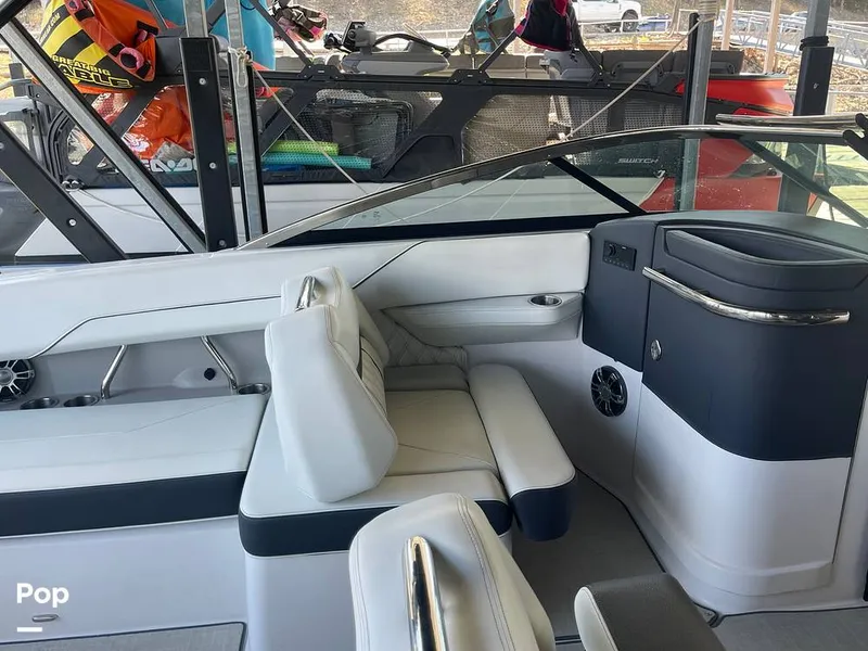 Slide: The Image of Regal LS6 2022 - 16288282