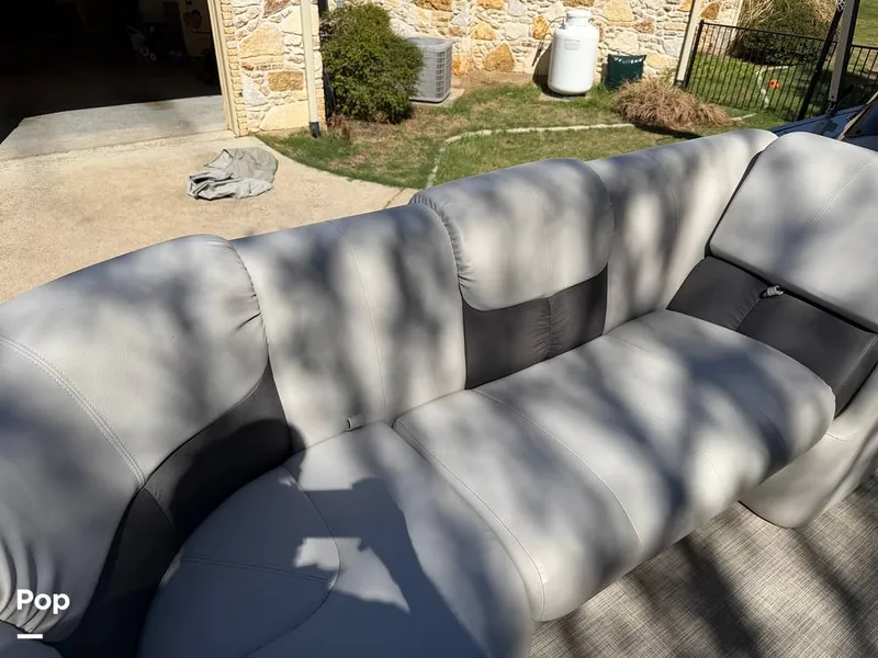 Slide: The Image of G3 Suncatcher X24SS 2020 - 16299607