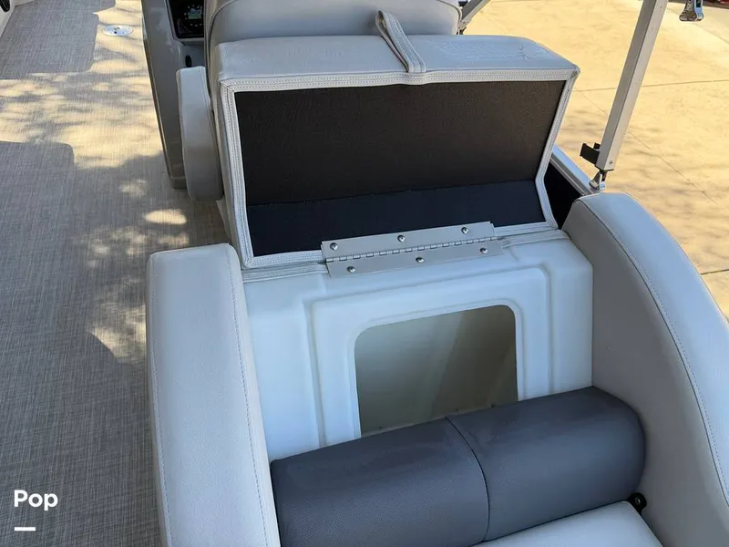 Slide: The Image of G3 Suncatcher X24SS 2020 - 16299626