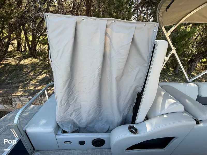 Slide: The Image of G3 Suncatcher X24SS 2020 - 16299631