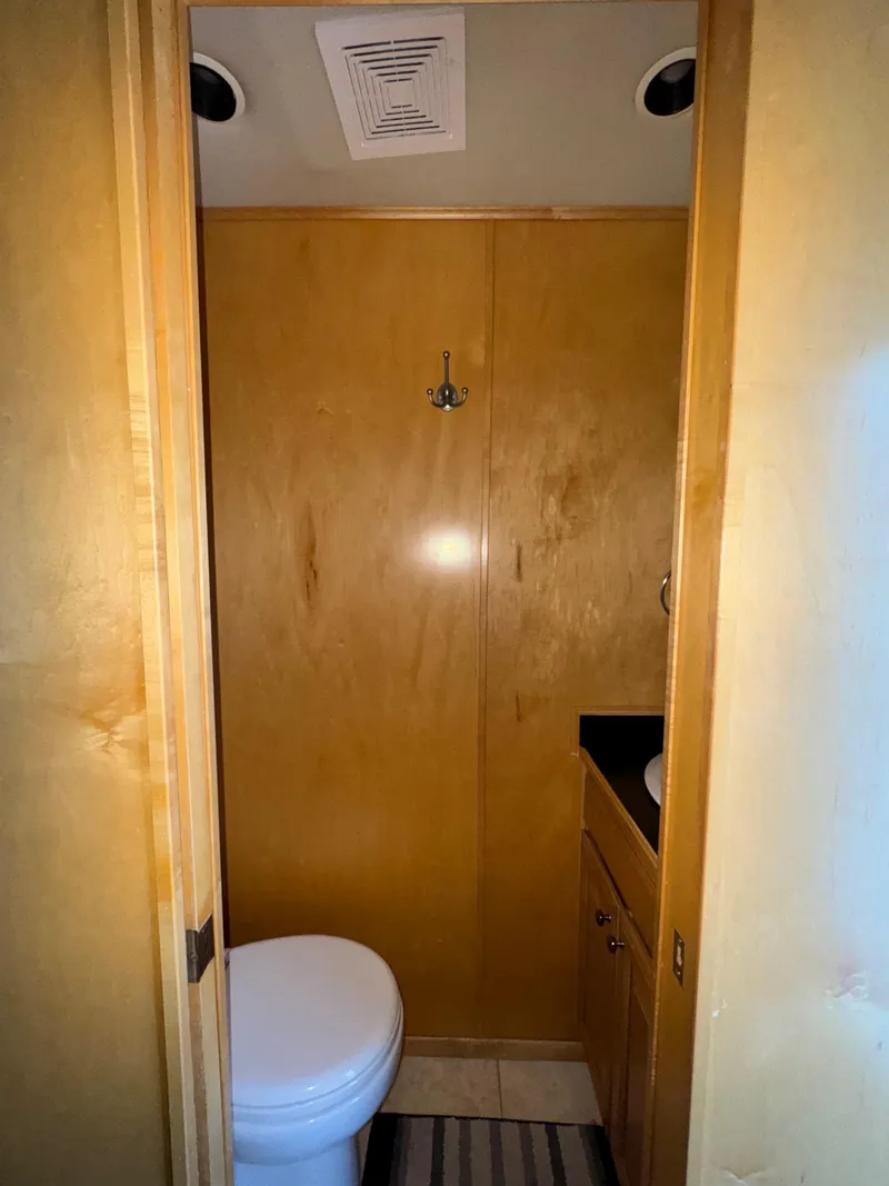 Slide: The Image of Compact bathroom in 2006 Sumerset Seas The Day Trip 4 houseboat. - 30