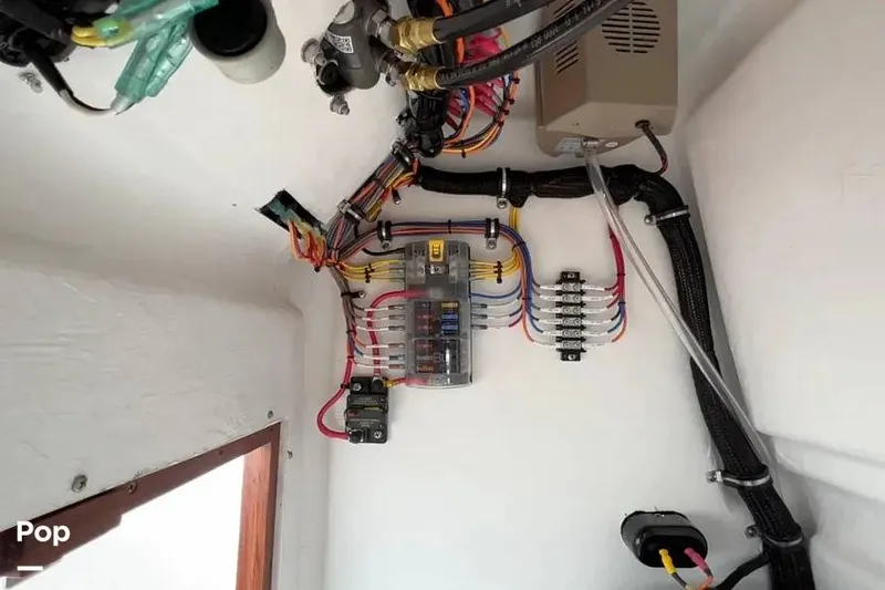 Slide: The Image of Metan Marine Classic Collection Pelham Bay 21-Special Edition 2026 - 16291742