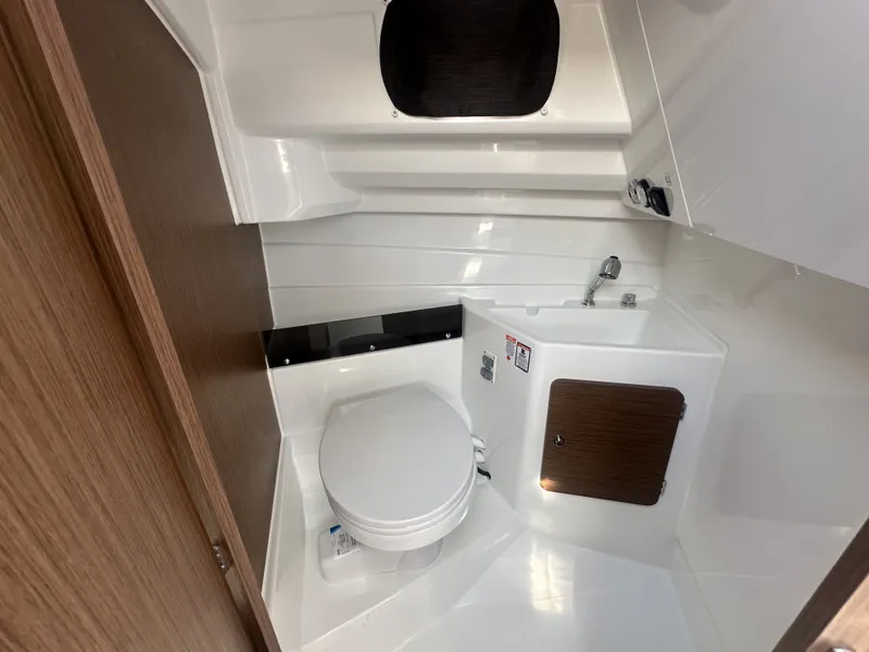 Slide: The Image of Beneteau 8 OB 2024 - 15