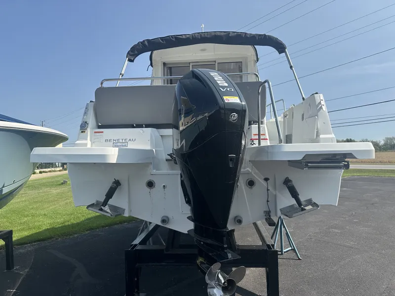 Slide: The Image of Beneteau 8 OB 2024 - 17