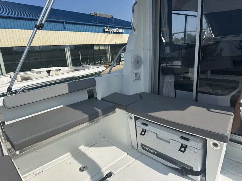Slide: The Image of Beneteau 8 OB 2024 - 8