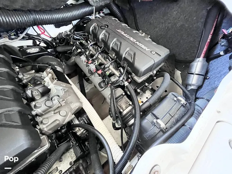 Slide: The Image of Engine Compartment - 16348569