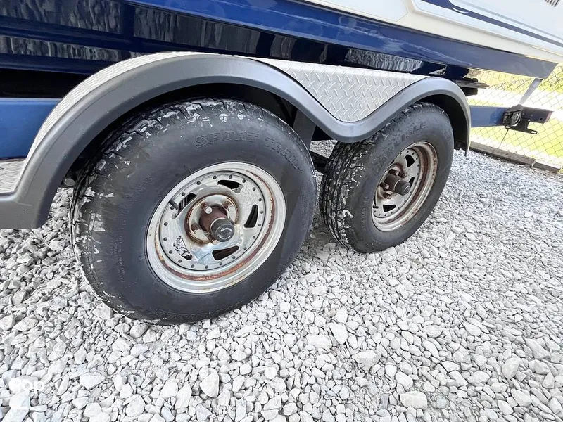 Slide: The Image of Yamaha 242 Limited S E-Series 2017 - 16348533