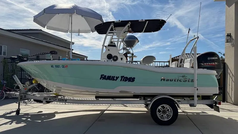 The Image of NauticStar 191 Hybrid 2022 - undefined