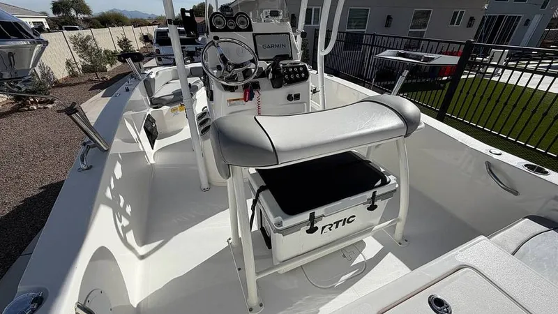 Slide: The Image of NauticStar 191 Hybrid 2022 - 16285882