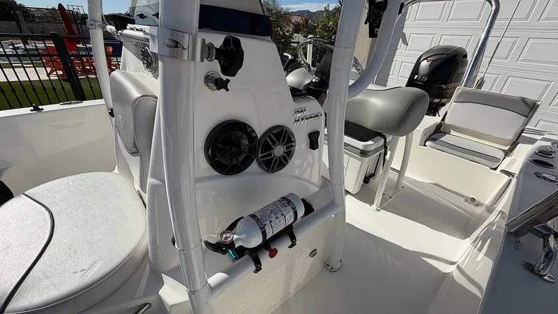 Slide: The Image of NauticStar 191 Hybrid 2022 - 16285883