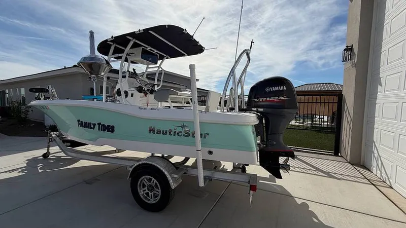 Slide: The Image of NauticStar 191 Hybrid 2022 - 16285886