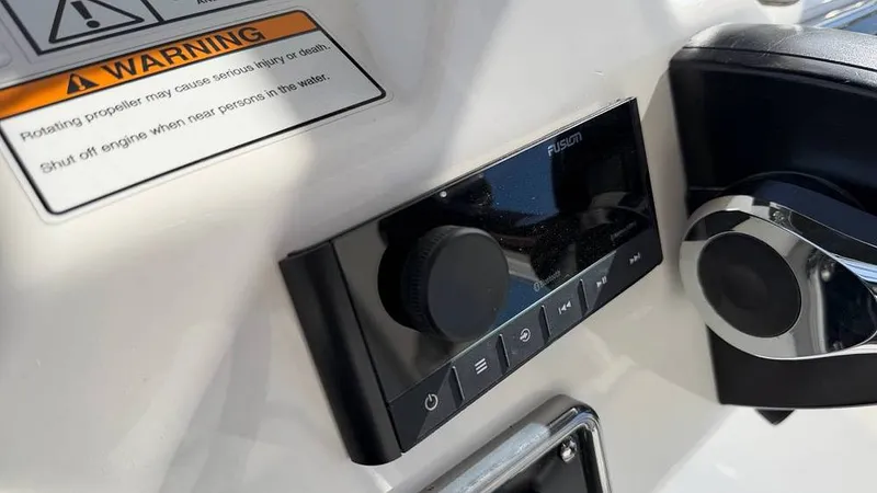 Slide: The Image of NauticStar 191 Hybrid 2022 - 16285870