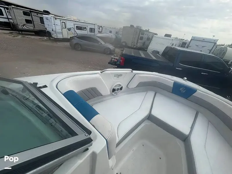 Slide: The Image of Chaparral Surf H20 2019 - 16289396