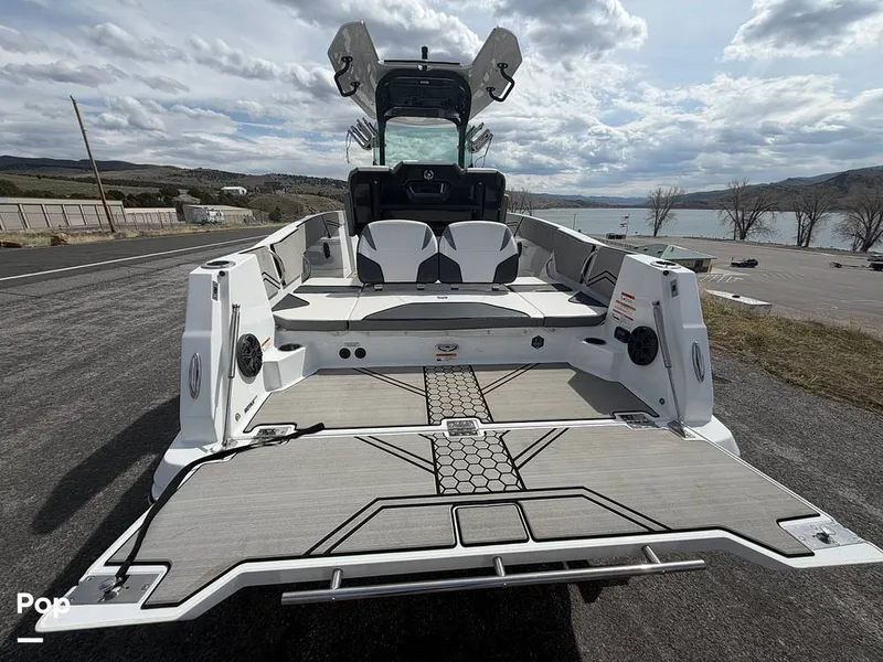 Slide: The Image of Scarab 255 Open 2020 - 16313028