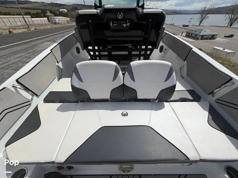 Slide: The Image of Scarab 255 Open 2020 - 16313030