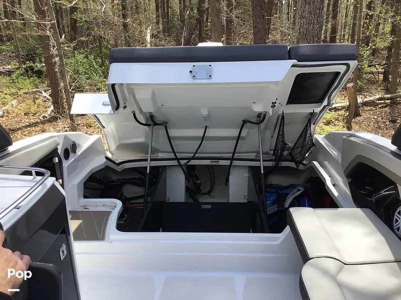 Slide: The Image of Monterey SS 275 2023 - 16334069