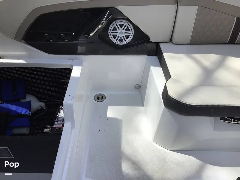 Slide: The Image of Monterey SS 275 2023 - 16334071