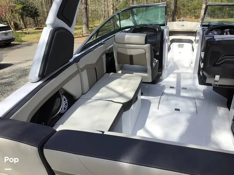 Slide: The Image of Monterey SS 275 2023 - 16334083