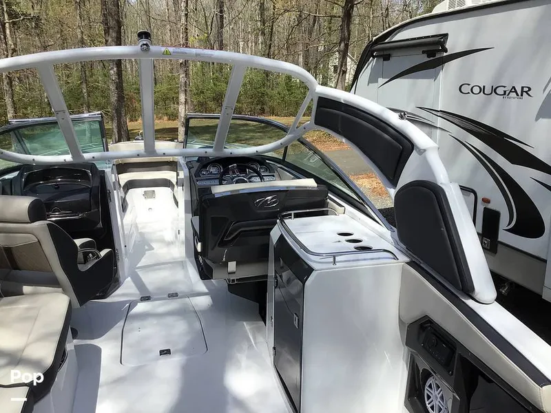 Slide: The Image of Monterey SS 275 2023 - 16333947