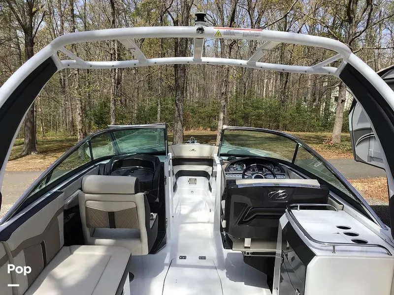 Slide: The Image of Monterey SS 275 2023 - 16333966