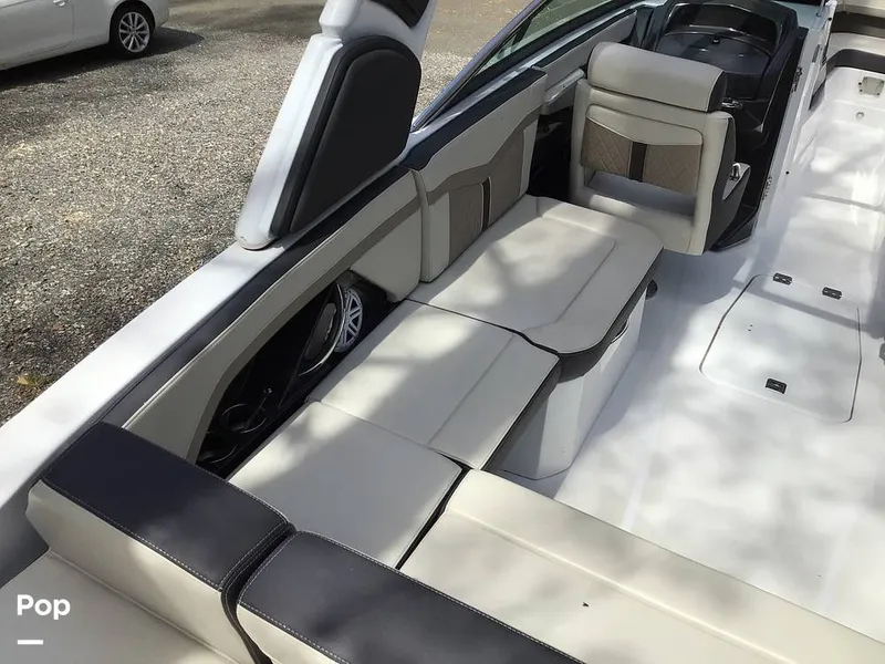 Slide: The Image of Monterey SS 275 2023 - 16333969