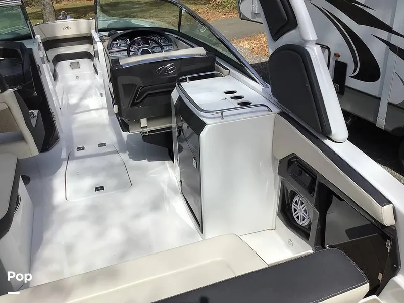 Slide: The Image of Monterey SS 275 2023 - 16333970