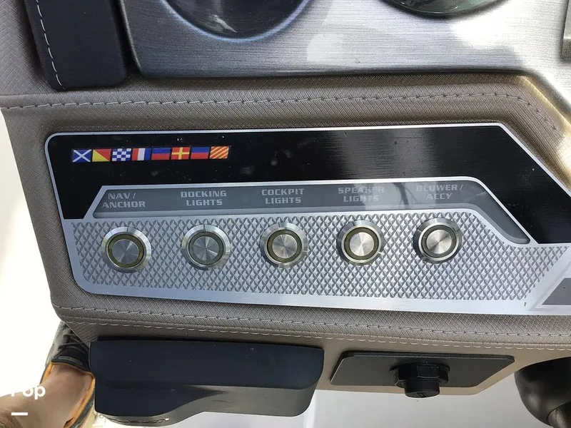 Slide: The Image of Monterey SS 275 2023 - 16334003